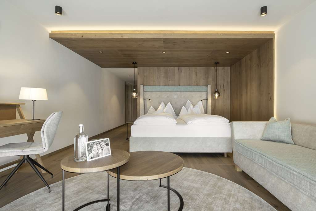 DAS EDELWEISS Salzburg-guestroom-Guest Room,On-Site.jpg
