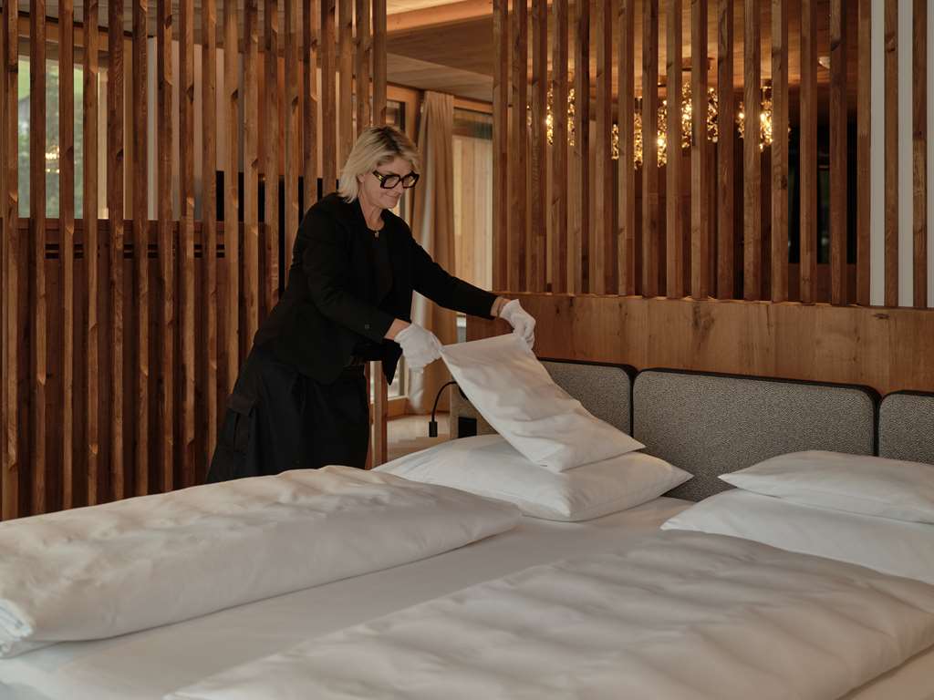 DAS EDELWEISS Salzburg-guestroom-Guest Room,Guest Room Amenity,On-Site.jpg