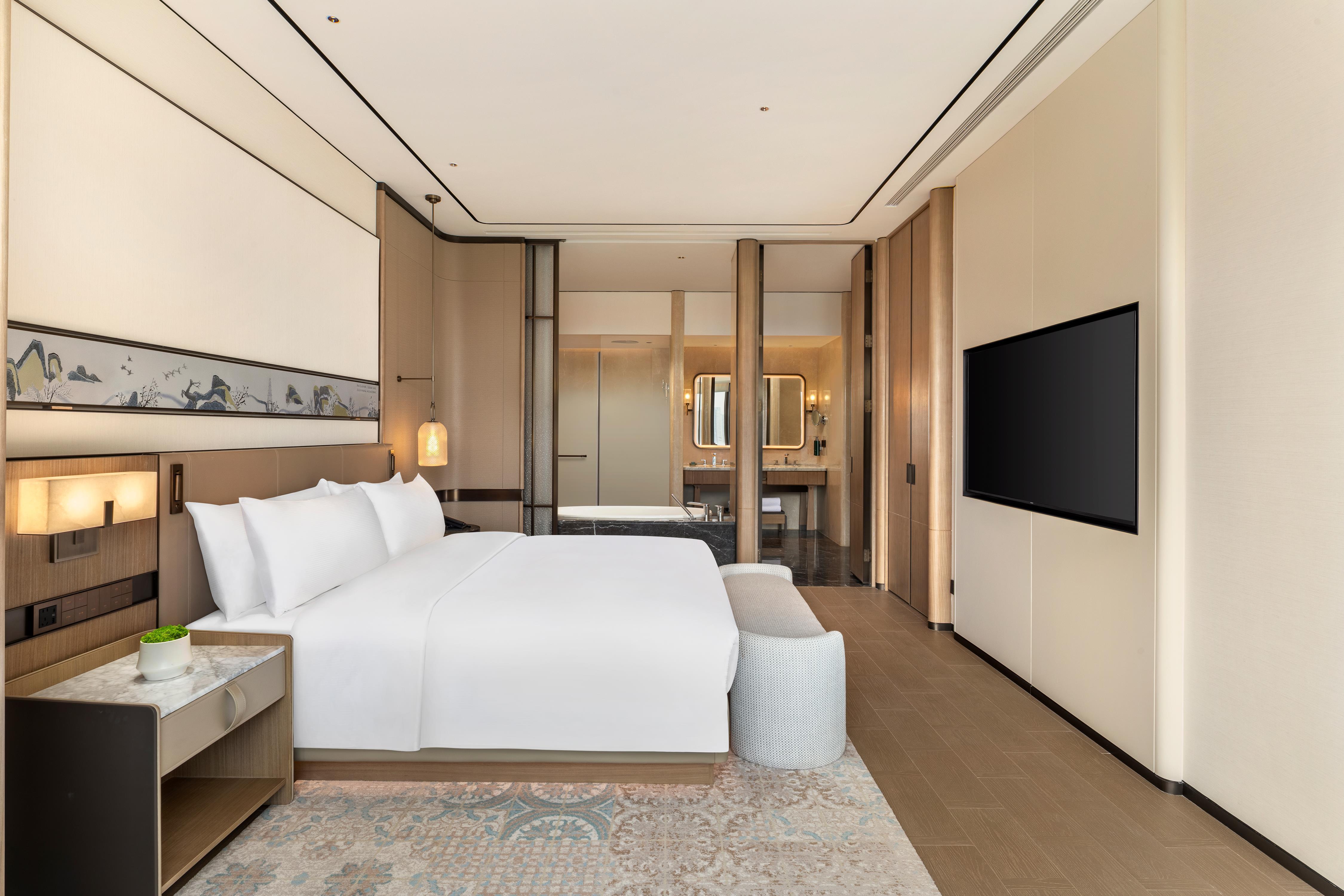 DoubleTree by Hilton Zigong Room Type - KING DELUXE SUITE
