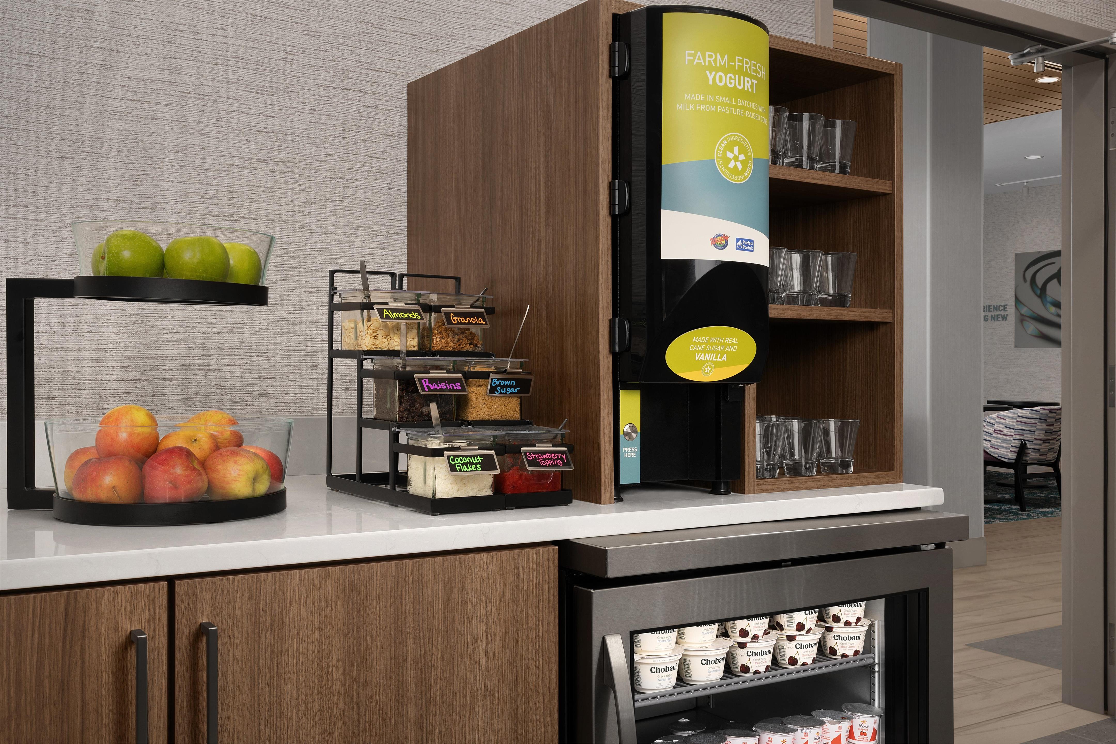 Breakfast Area | Home2 Suites By Hilton Hickory