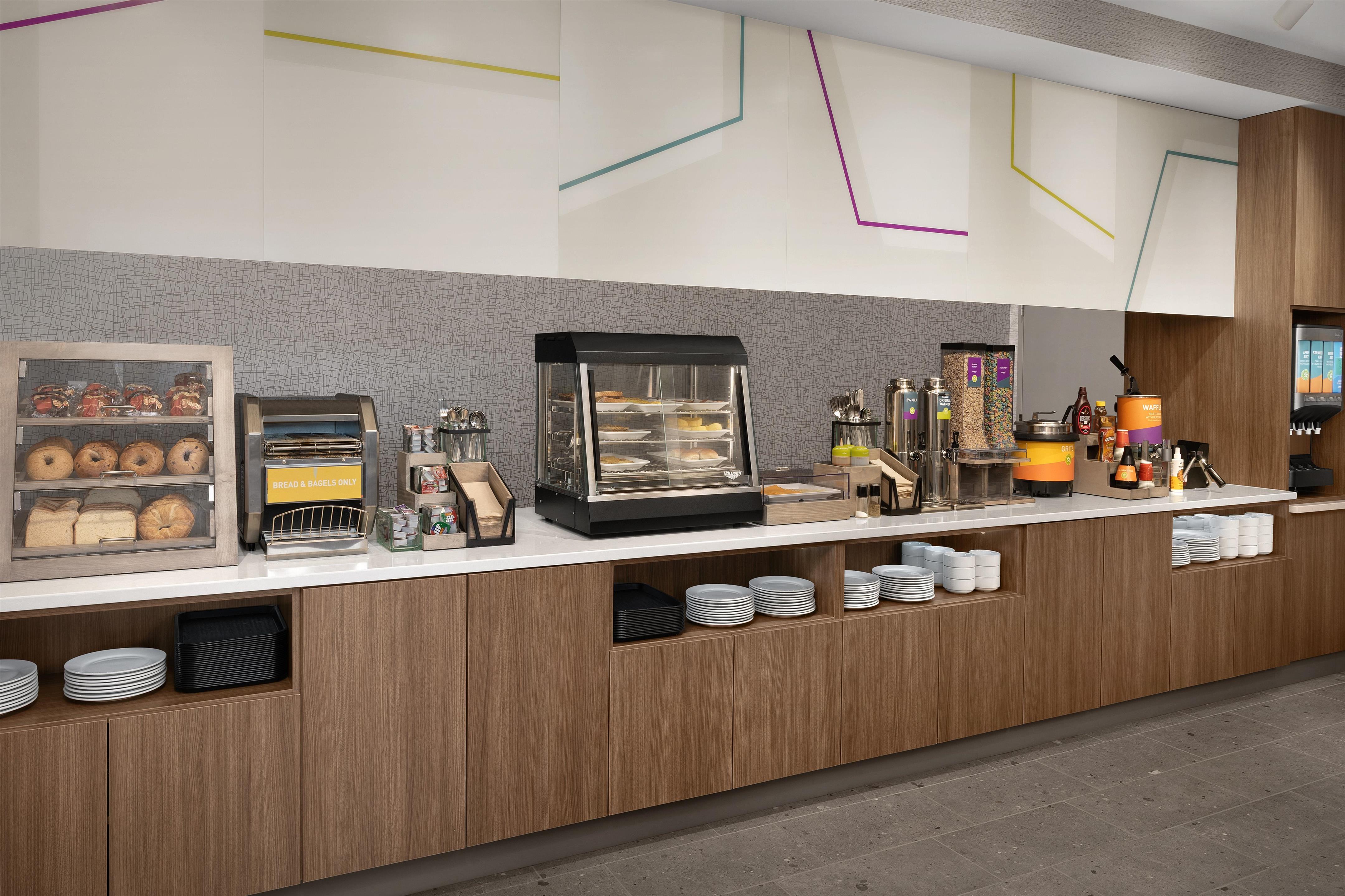 Breakfast Area | Home2 Suites By Hilton Hickory