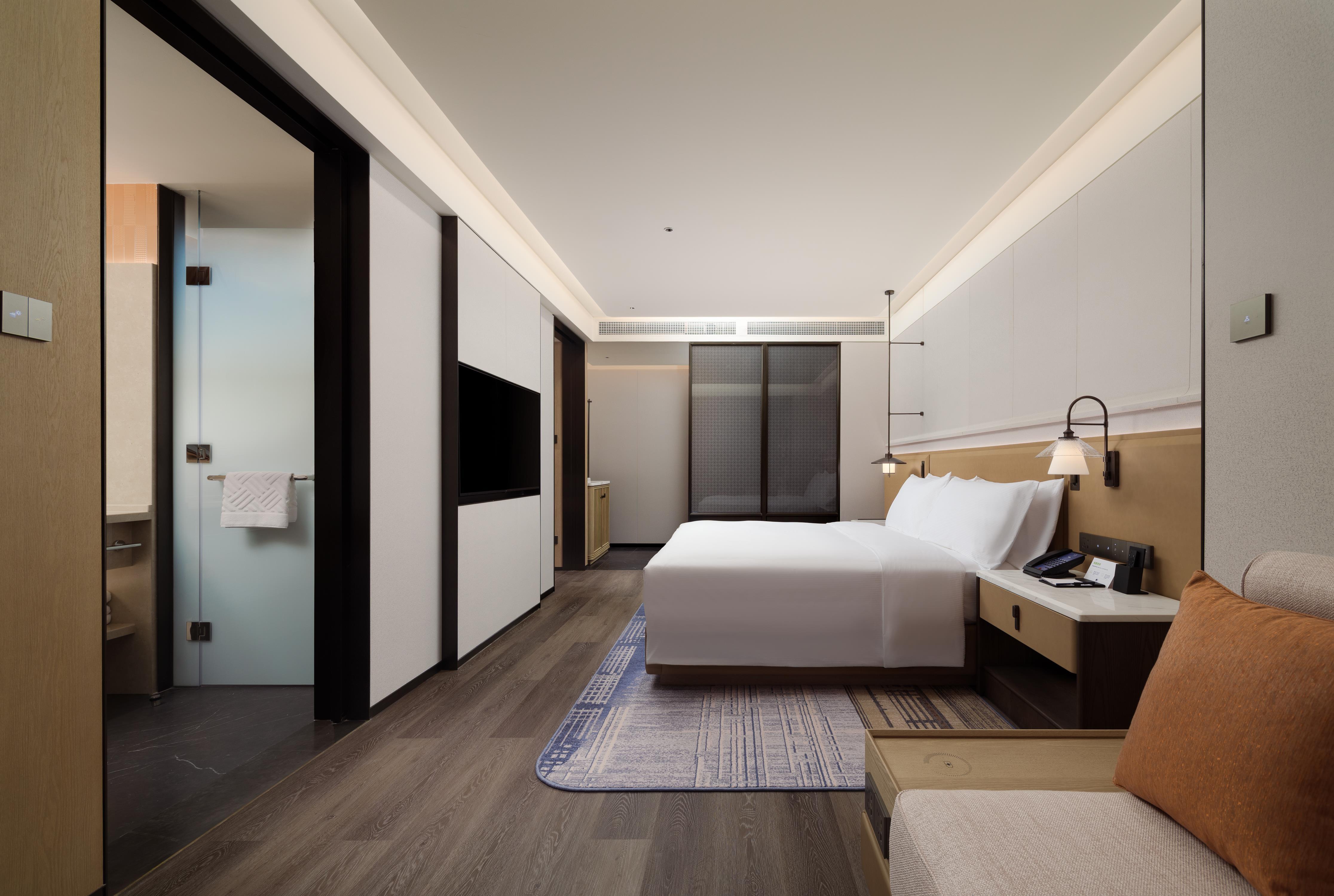 Doubletree By Hilton Zhangzhou - Tap to explore photos