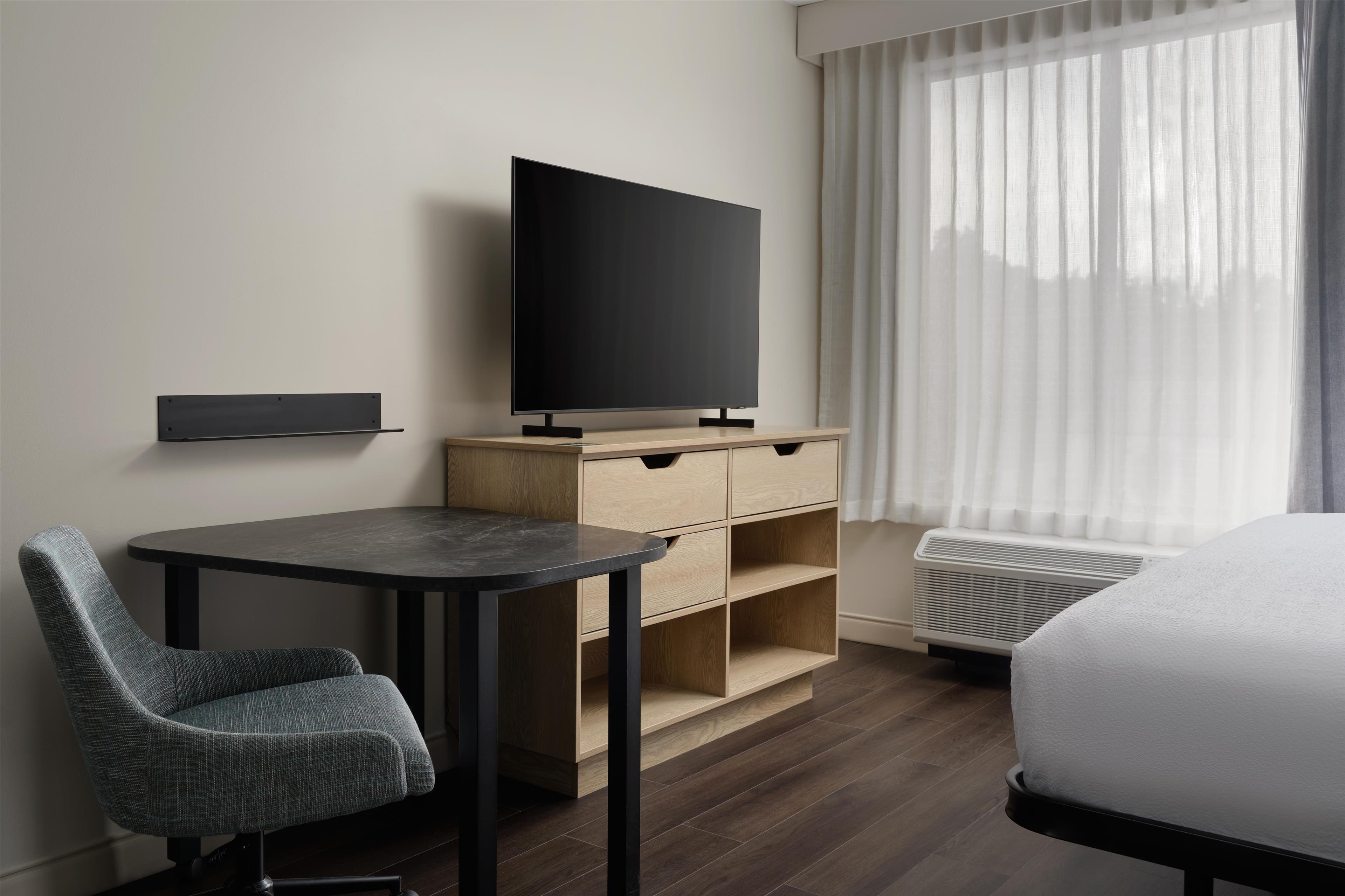 LivSmart Studios by Hilton Tullahoma Room Type - 1 KING STUDIO SUITE