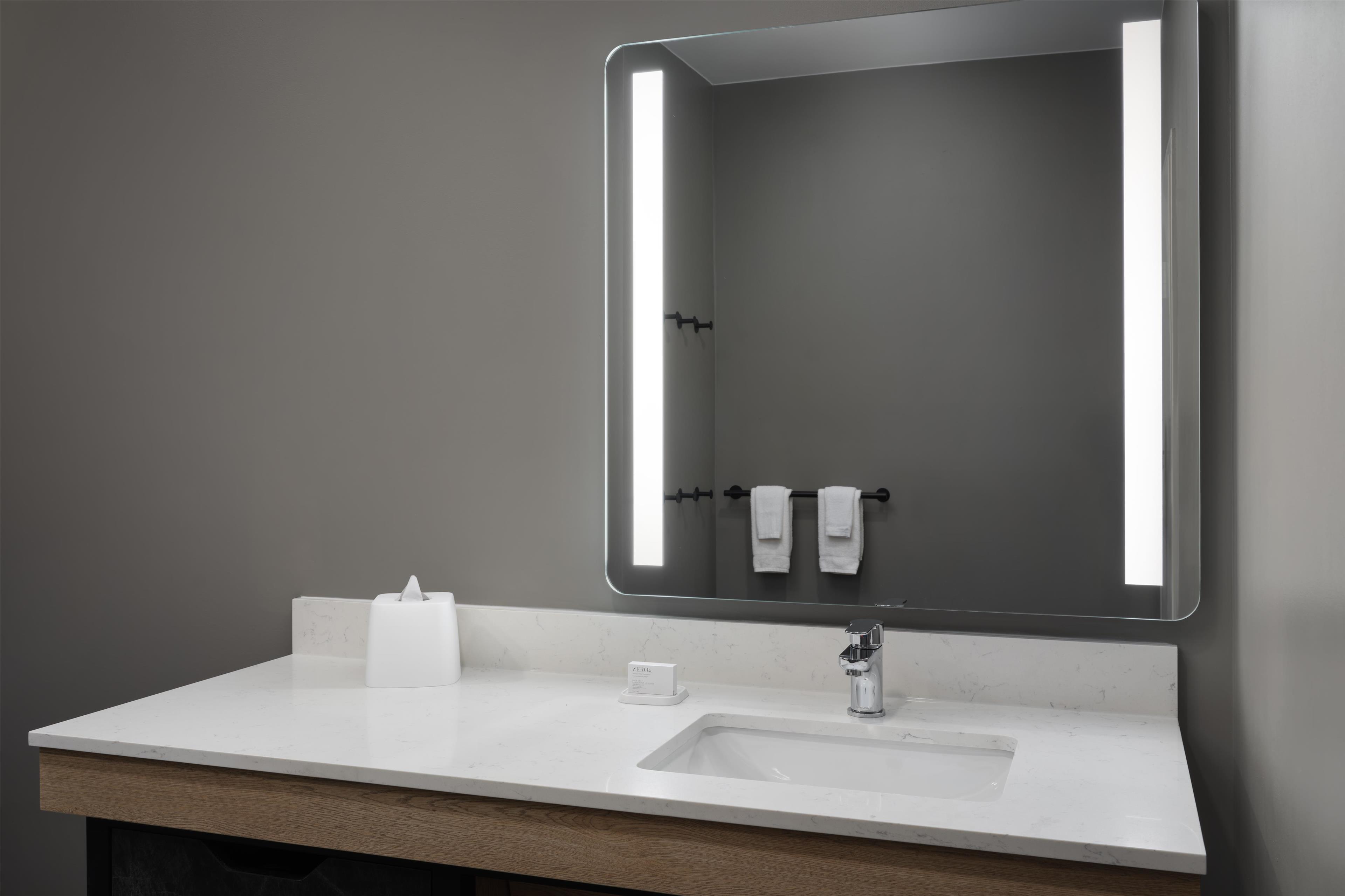 LivSmart Studios by Hilton Tullahoma Room Type - 1KG STUDIO STE HEARING ACC