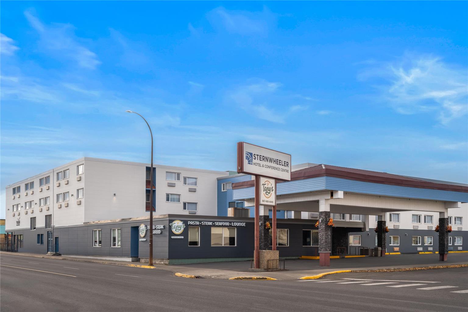 Sternwheeler Hotel & Conference Center