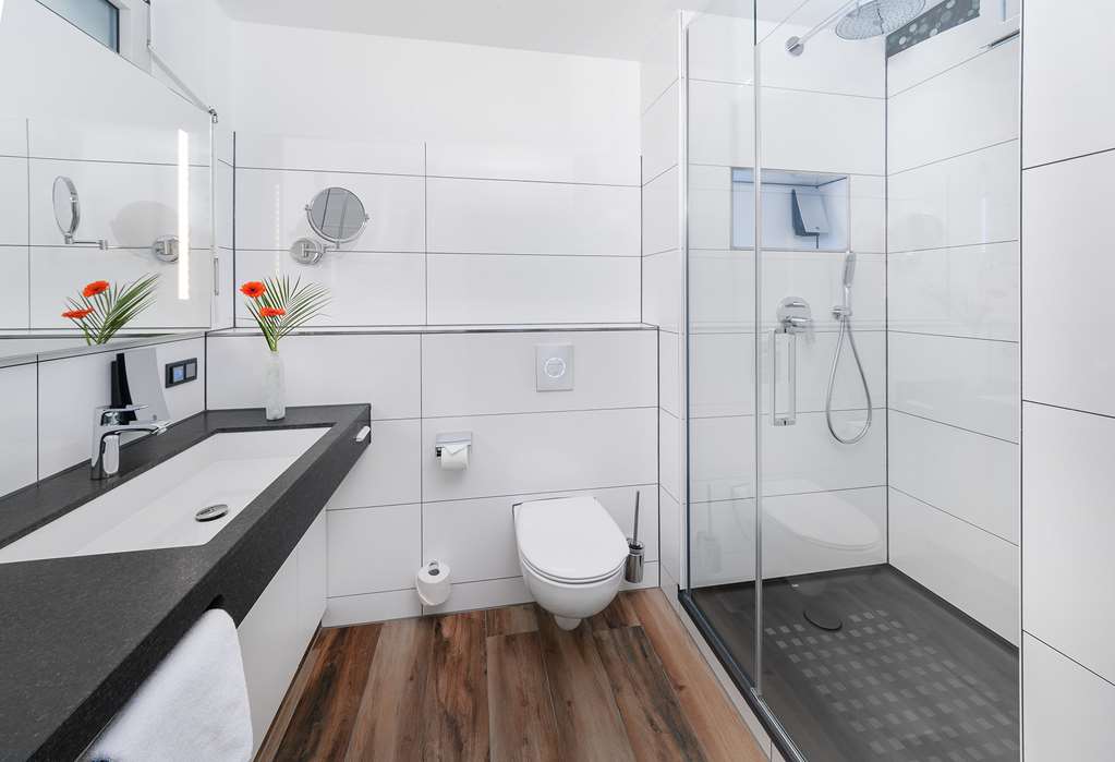 MASEVEN Stuttgart SI Centrum-guestroom-Guest Room,Bathroom,On-Site.jpg