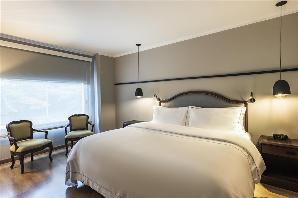 Poblado Plaza Hotel-guestroom-Guest Room,On-Site.jpg