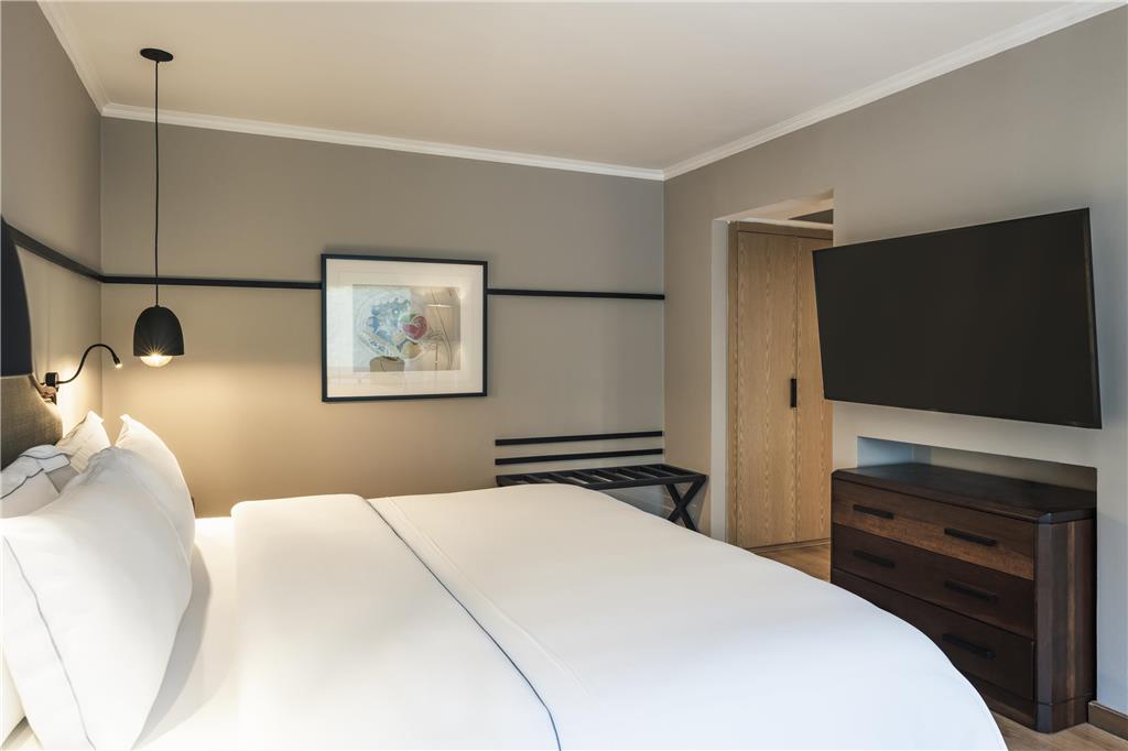 Poblado Plaza Hotel-guestroom-Guest Room,Guest Room Amenity,On-Site.jpg