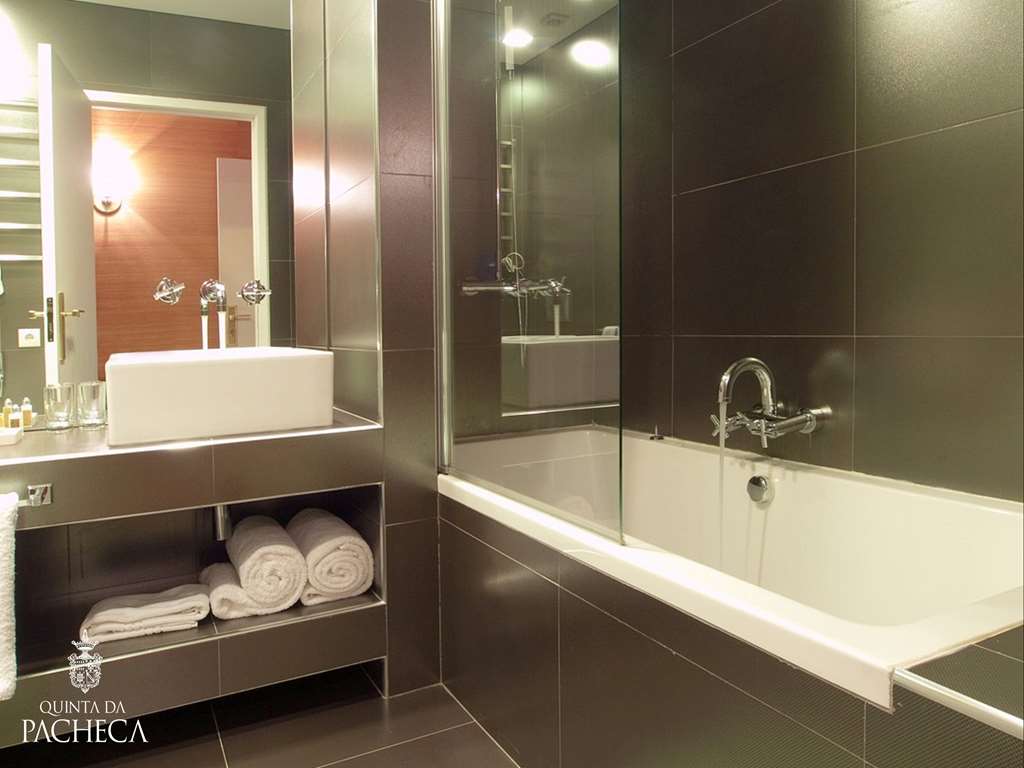 PACHECA THE WINE HOUSE HOTEL-guestroom-Guest Room,Bathroom,On-Site.jpg