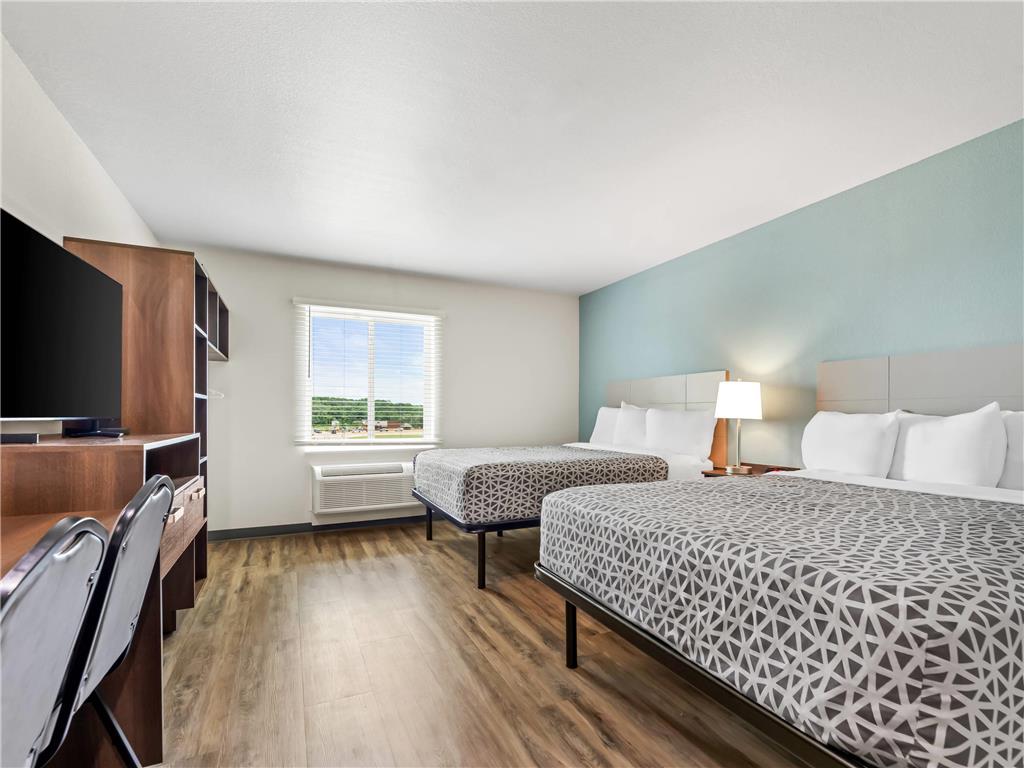 WOODSPRING SUITES PRATTVILLE - MONT-guestroom-Guest Room,On-Site.jpg