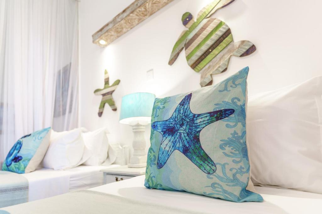LAZY DAYS-guestroom-Guest Room,Guest Room Amenity,On-Site.jpg