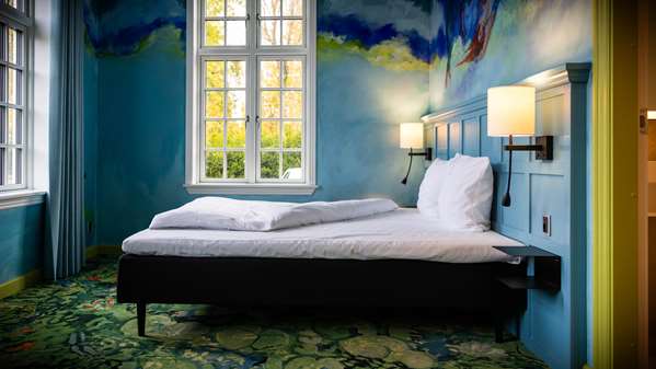 1 King Bed, Non-Smoking, Bottom Floor, Superior Room, Wi-Fi, Full Breakfast