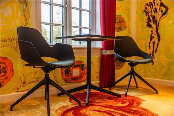 1 King Bed, Non-Smoking, Main Floor, Superior Room, Wi-Fi, Full Breakfast