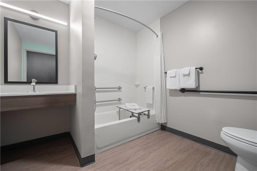 Guest Room,Bathroom,Shower,Accessibility,On-Site