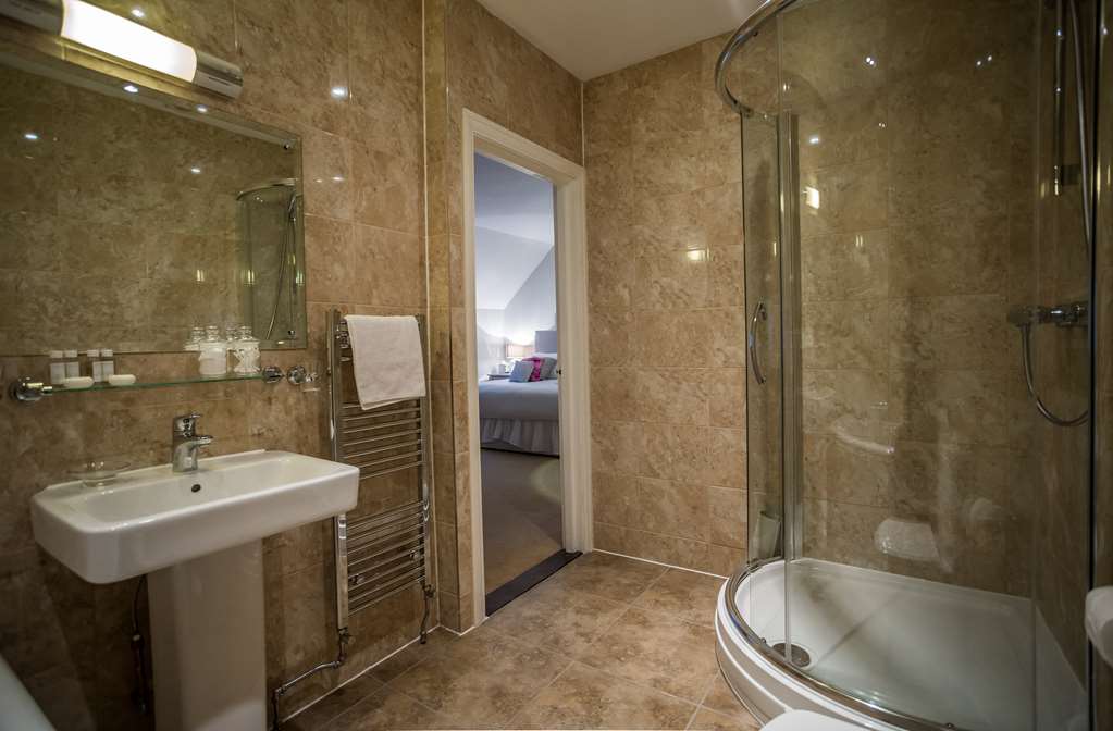 The Casa Hotel, Sure Hotel Collection by Best Western-guestroom-Guest Room,Bathroom,On-Site.jpg