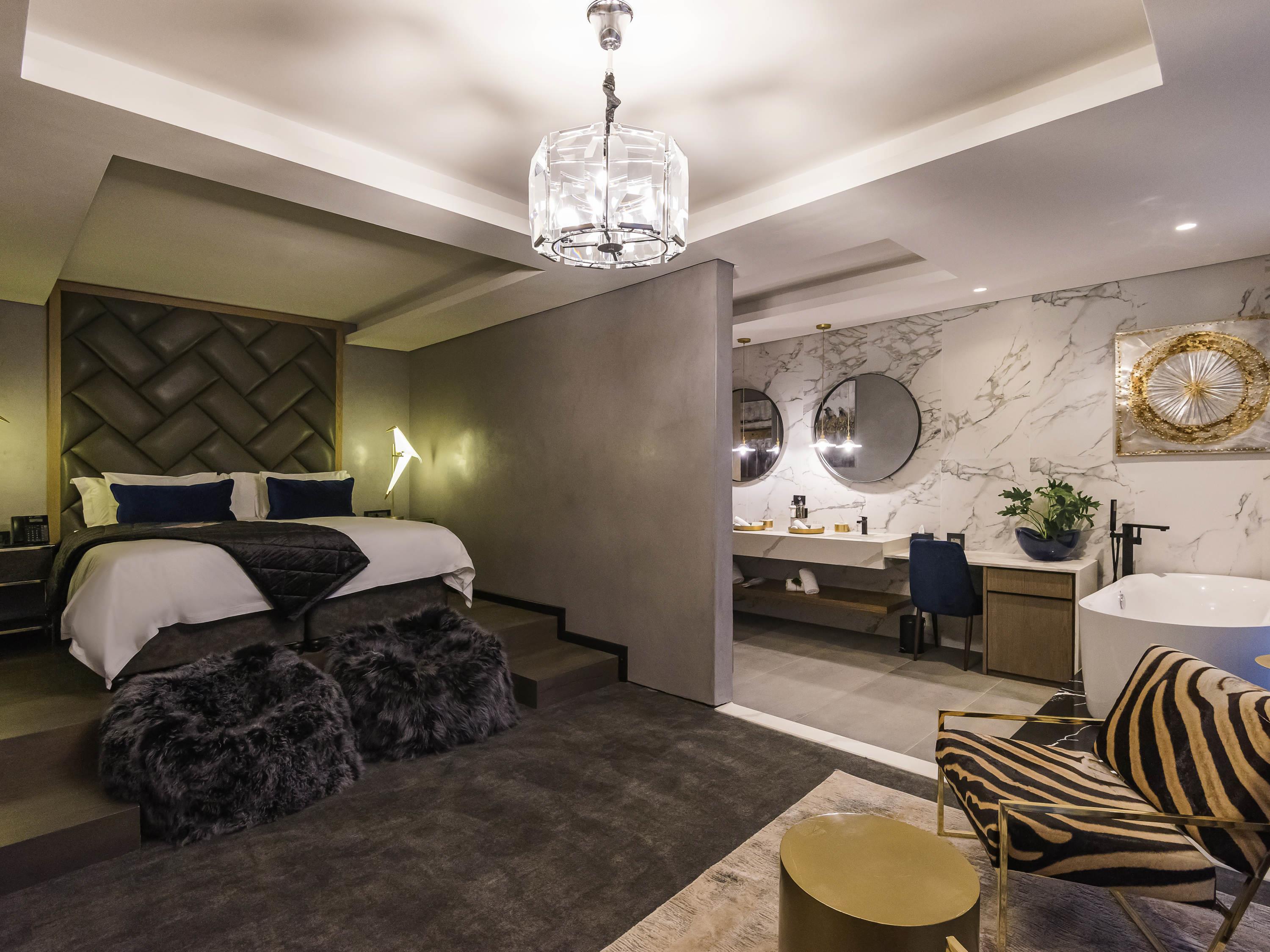 Vivari Hotel and Spa by Mantis Room Type - The Crown Suite, 1 King Size Bed, Balcony, Panoramic garden view