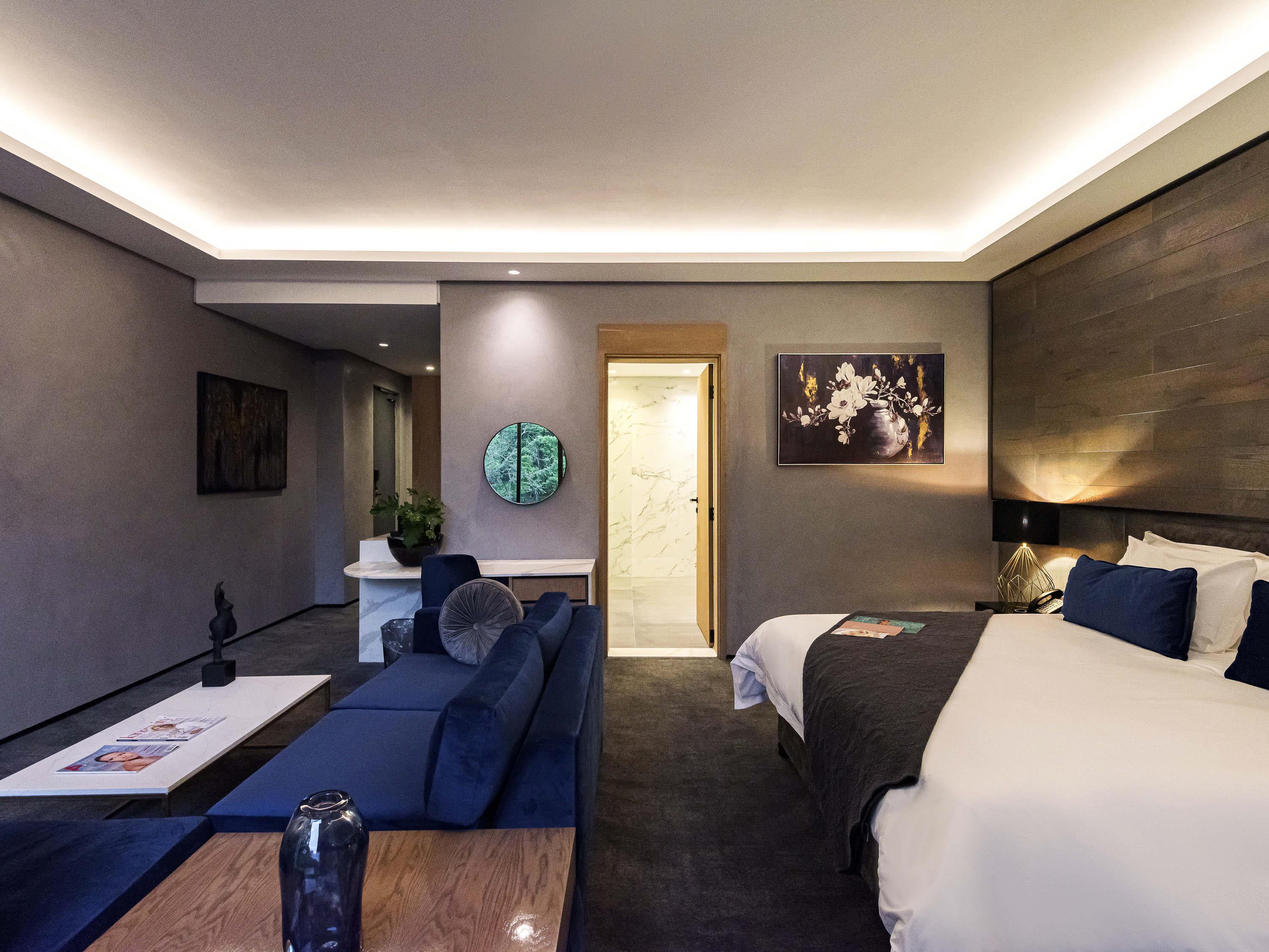 Vivari Hotel and Spa by Mantis Room Type - Deluxe Suites, 1 King Size Bed, Balcony, Panoramic garden and pool view