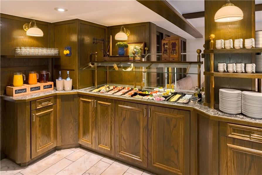 Dining,Dining Area,Buffet,On-Site