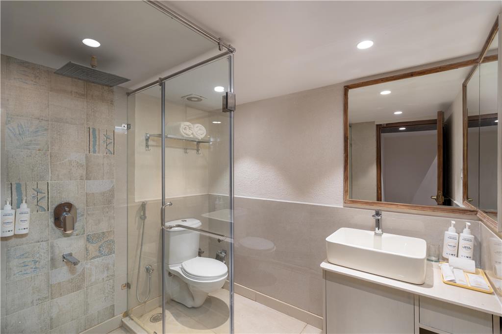 KOTI RESORT SHIMLA A MEMBER OF RADI-guestroom-Guest Room,Bathroom,On-Site.jpg
