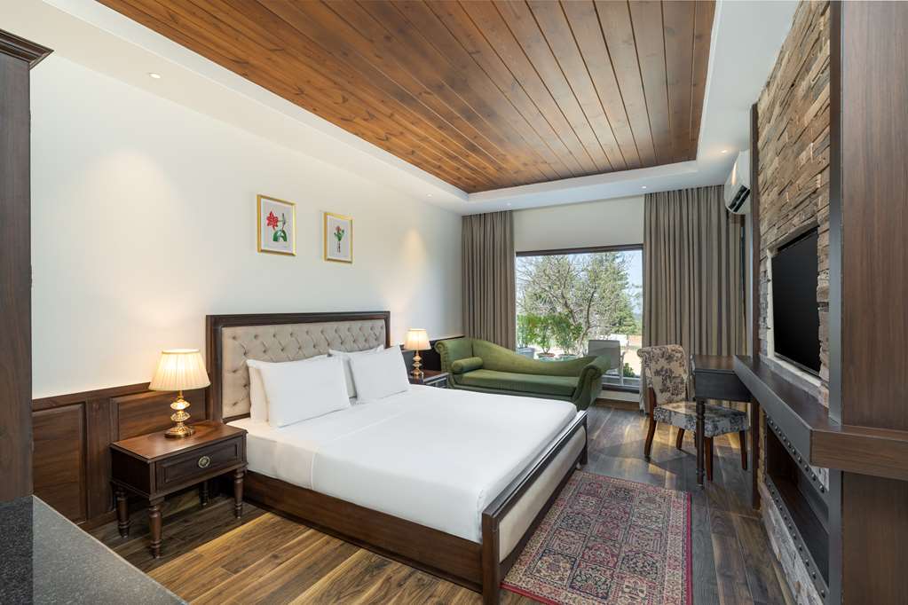 KOTI RESORT SHIMLA A MEMBER OF RADI-guestroom-Guest Room,Suite,On-Site.jpg