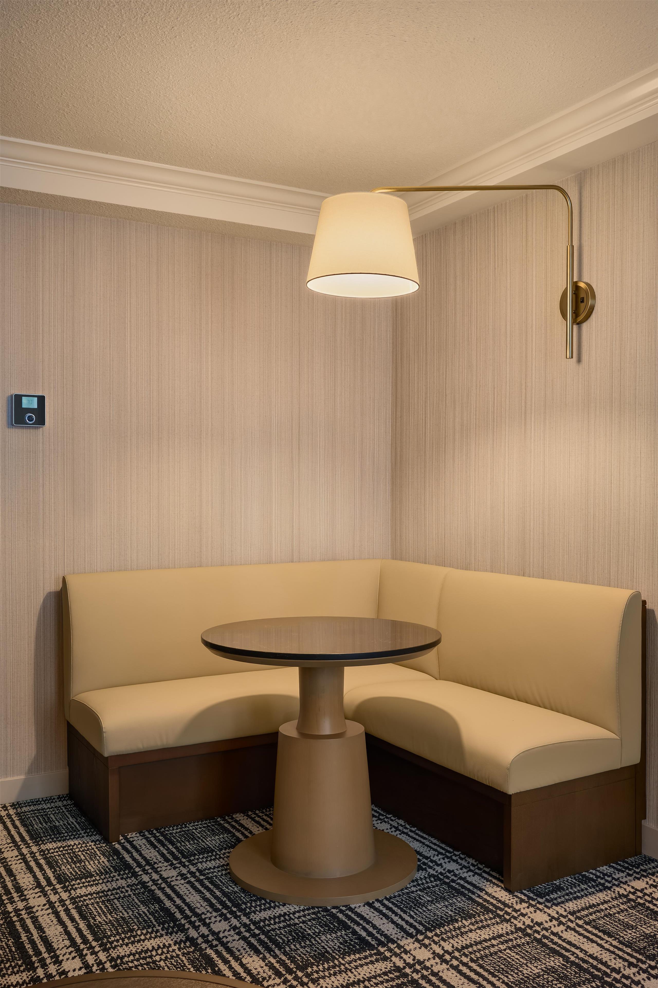 DoubleTree by Hilton North Vancouver - Tap to explore photos