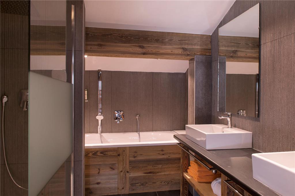 OG RELAIS GENTIANETTES-guestroom-Guest Room,Bathroom,On-Site.jpg