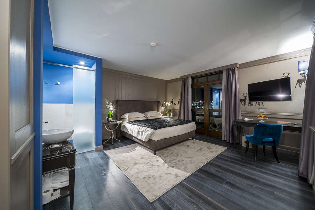 HOTEL SPINALE-guestroom-Guest Room,Suite,On-Site.jpg