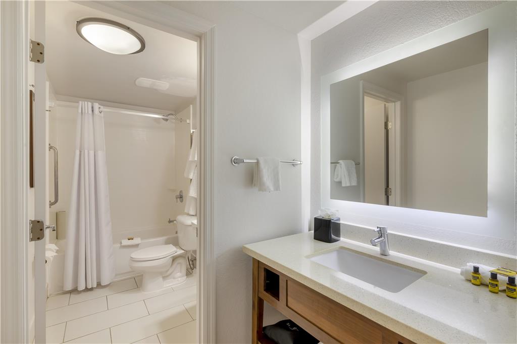 Best Western Plus Jekyll Island-guestroom-Guest Room,Bathroom,On-Site.jpg