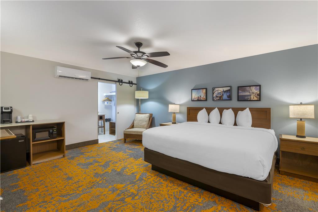 Best Western Plus Jekyll Island-guestroom-Guest Room,On-Site.jpg