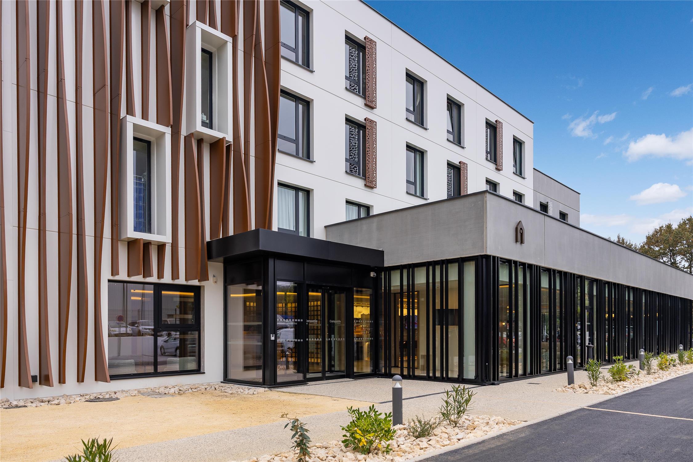 HOTEL CAMPANILE PRIME - SMART LYON CHANOPOST - null