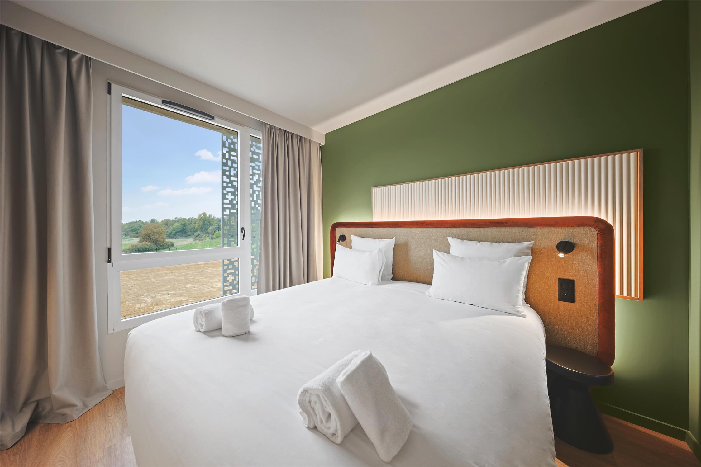 HOTEL CAMPANILE PRIME - SMART LYON CHANOPOST - null