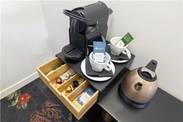 Guest Room,Guest Room Amenity,On-Site