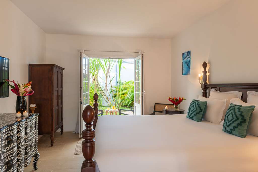 HABITATION SAINT CHARLES-guestroom-Guest Room,On-Site.jpg