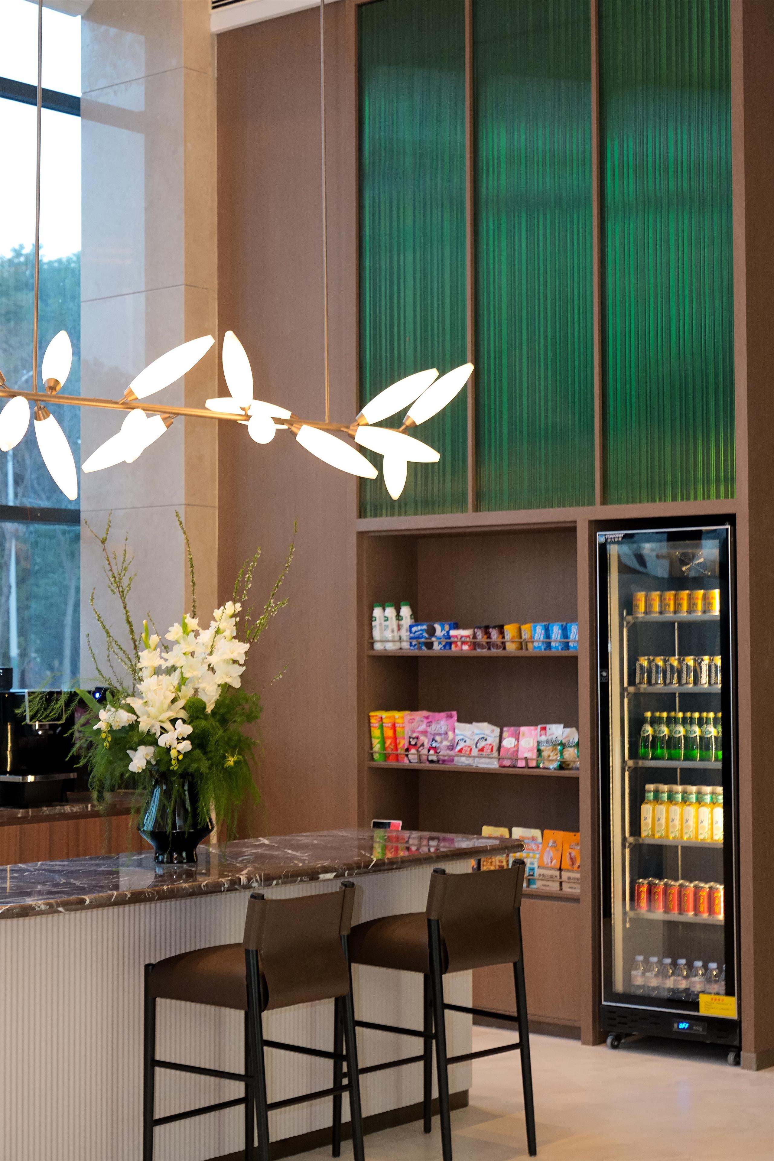 Hilton Garden Inn Jingzhou Shashi - Tap to explore photos