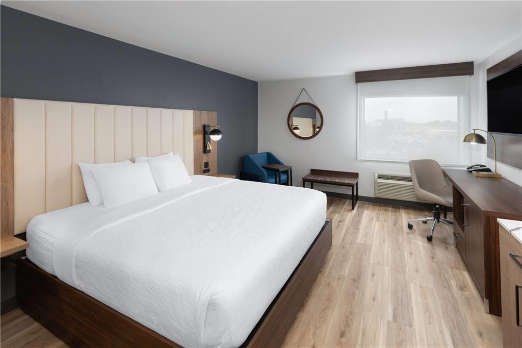 HAWTHORN EXTENDED STAY BY WYNDHAM S-guestroom-Guest Room,On-Site.jpg