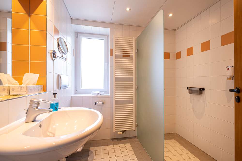 Hotel am Froschbachel-guestroom-Guest Room,Bathroom,On-Site.jpg