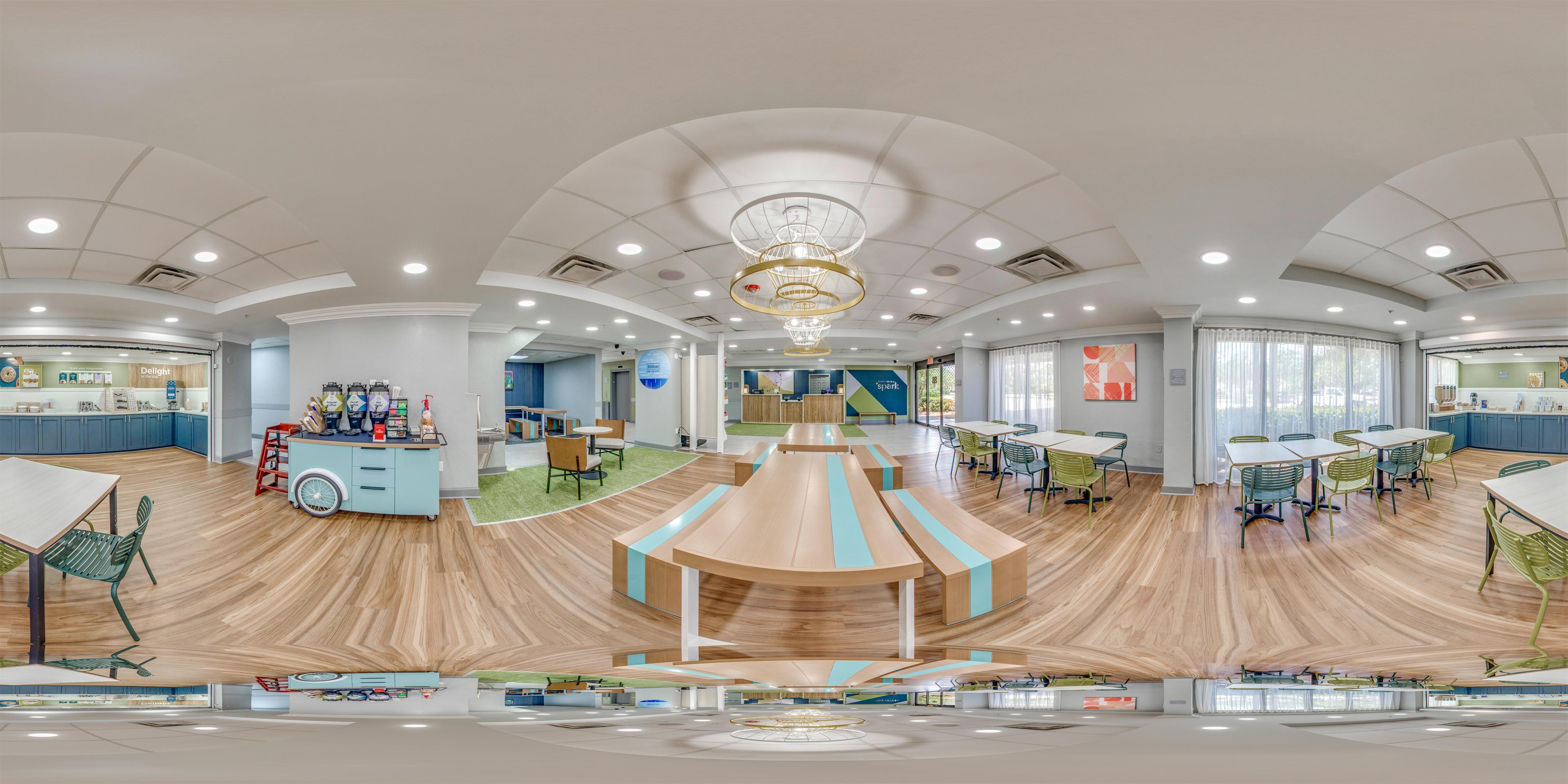 Restaurant | Spark by Hilton Fort Myers