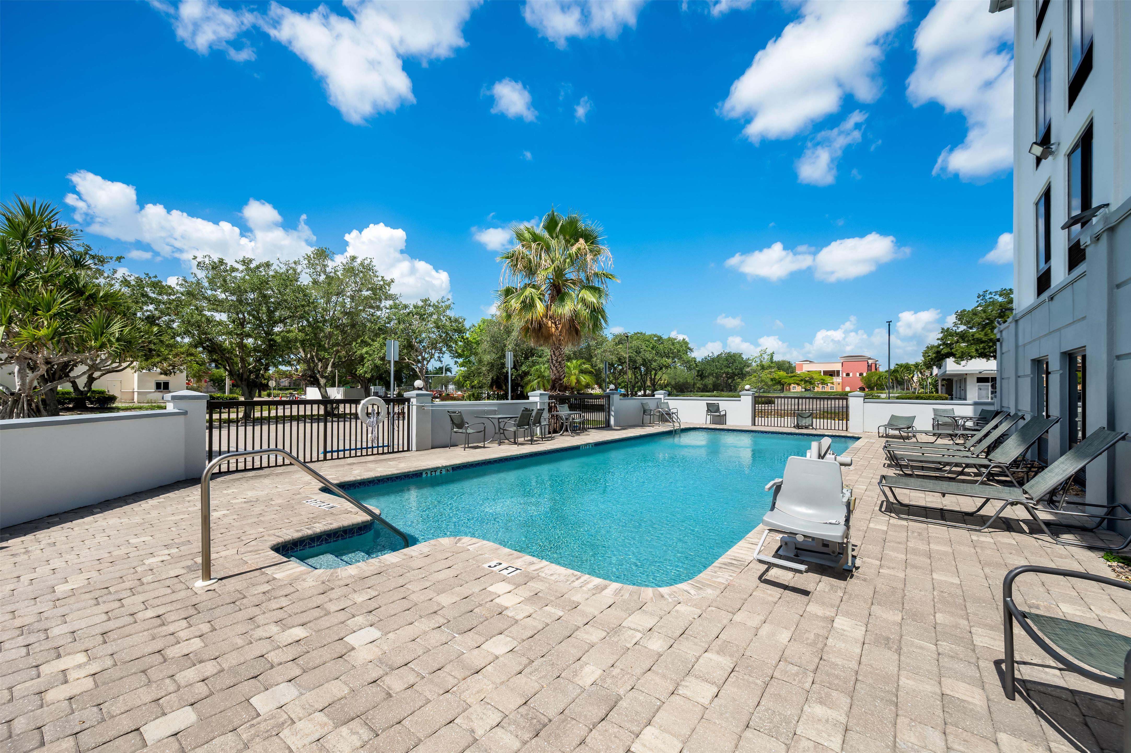 Pool | Spark by Hilton Fort Myers