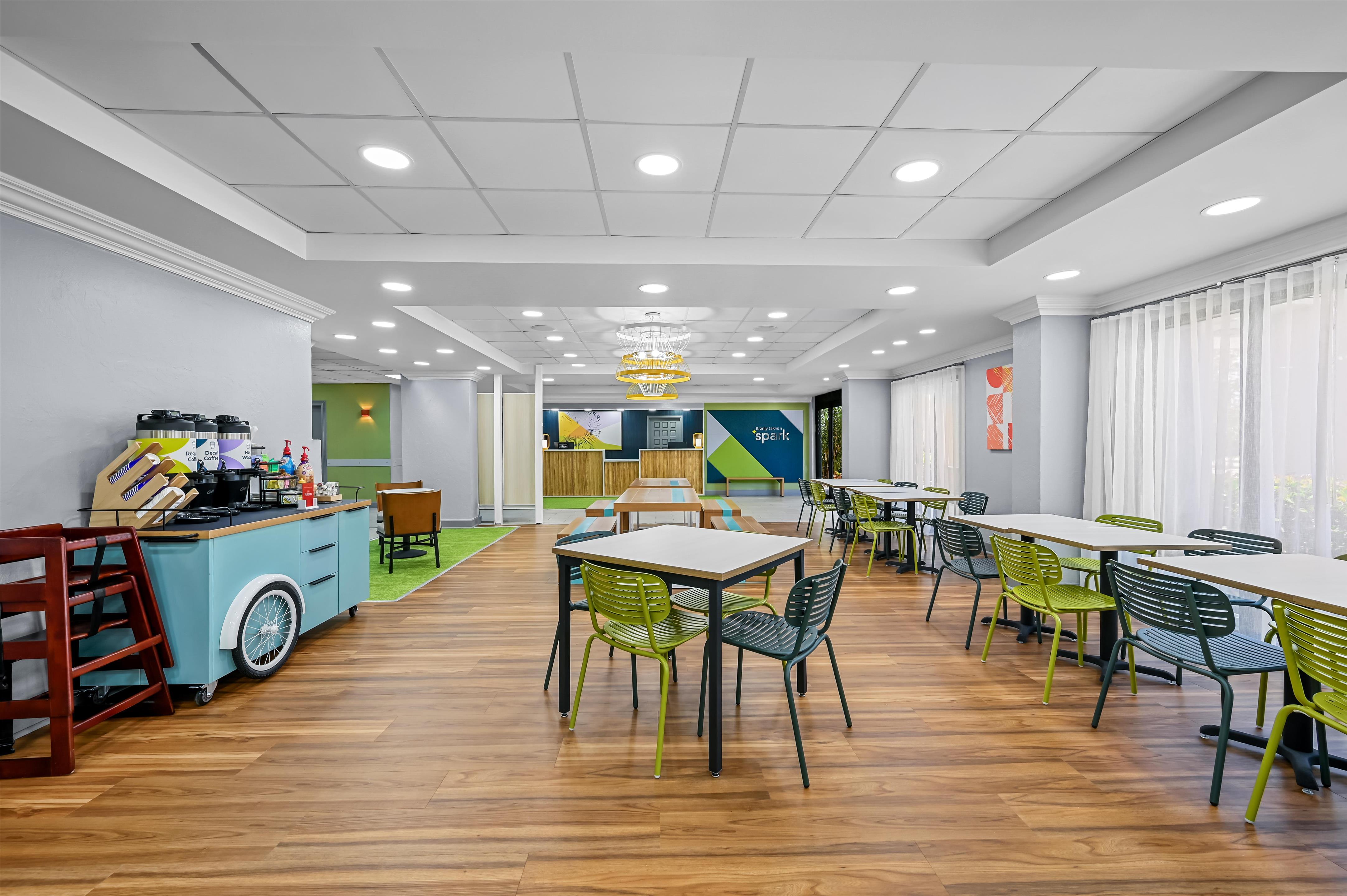 Lobby | Spark by Hilton Fort Myers