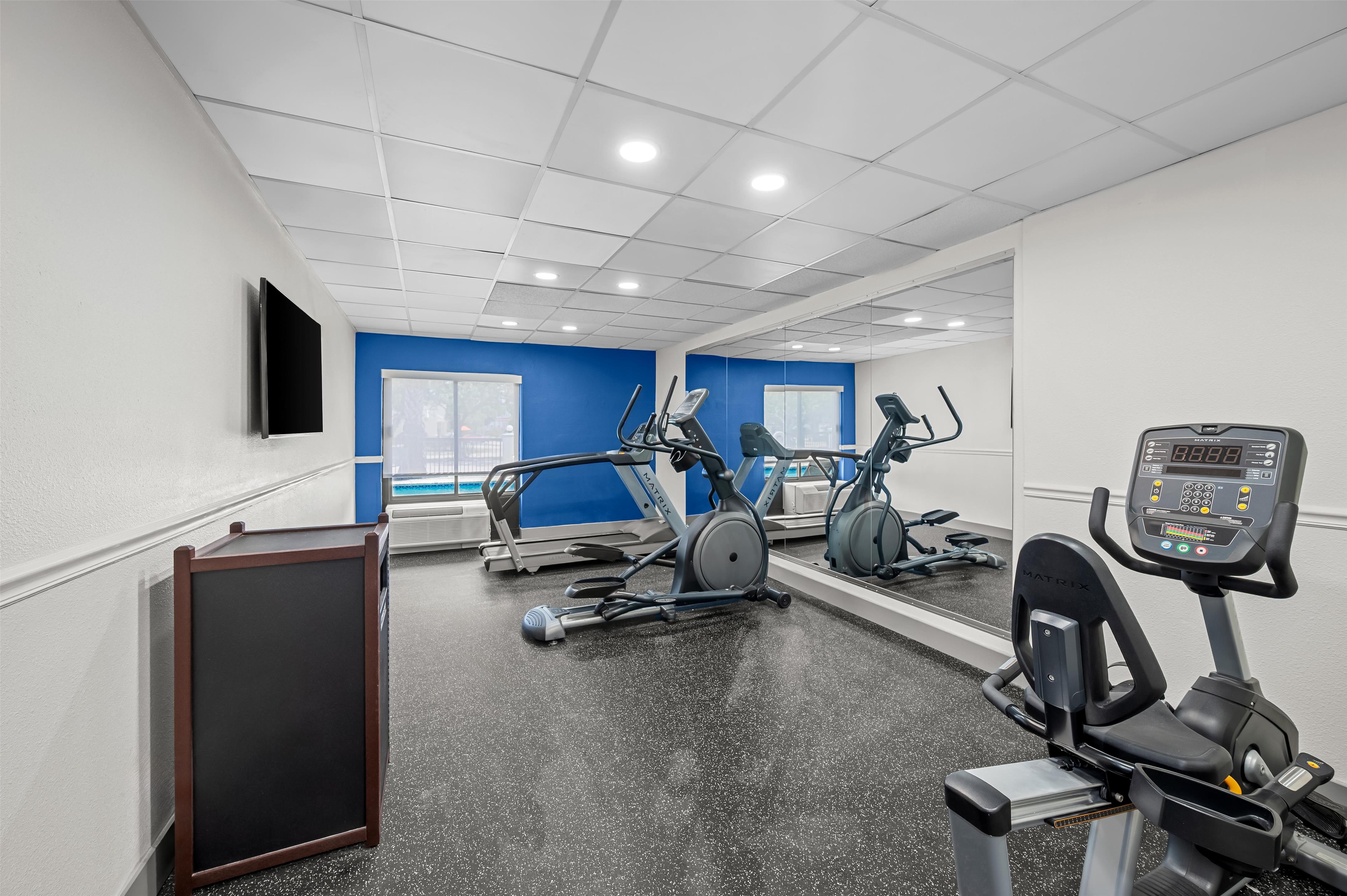 Health club fitness center gym | Spark by Hilton Fort Myers