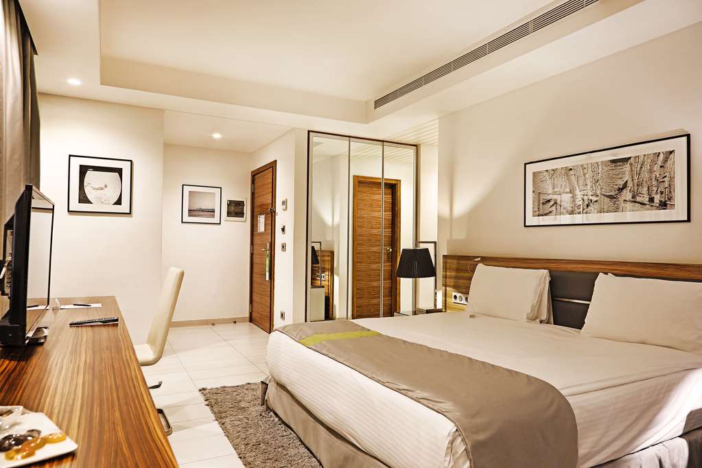 WARWICK STONE 55 HOTEL-guestroom-Guest Room,On-Site.jpg