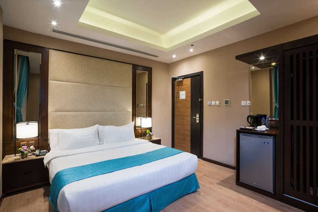 NAVITI BY WARWICK DAMMAM-guestroom-Guest Room,On-Site.jpg