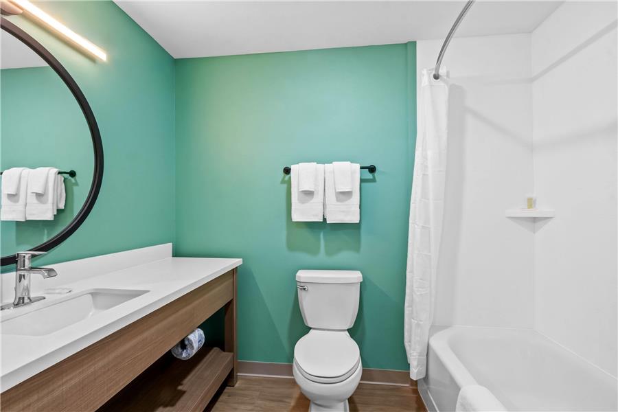 Guest Room,Bathroom,On-Site