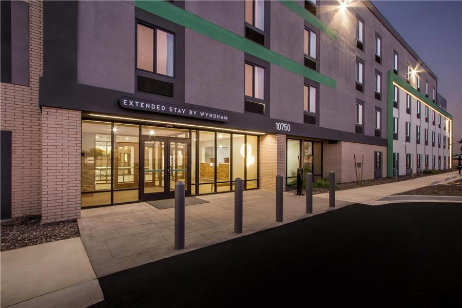 On-Site,Outdoor/Exterior,Evening/Night,Exterior View of Building