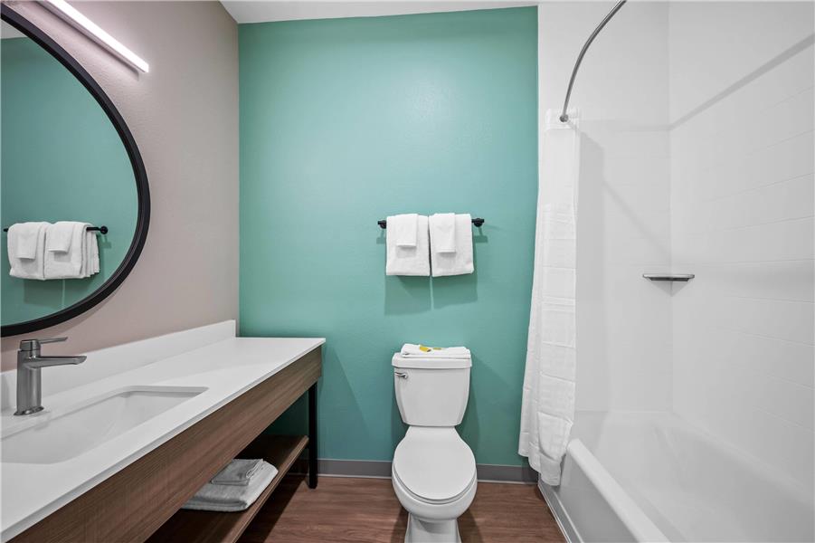 Bathroom,Suite,On-Site