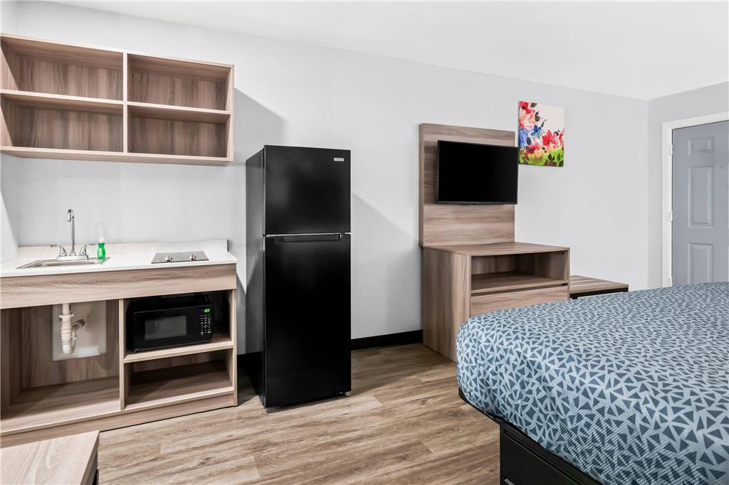 SUBURBAN STUDIOS HARVEY - NEW ORLEA-guestroom-Guest Room,On-Site.jpg