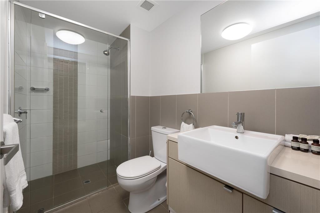 CENTRAL HOLBORN APARTMENTS-guestroom-Guest Room,Suite,On-Site.jpg