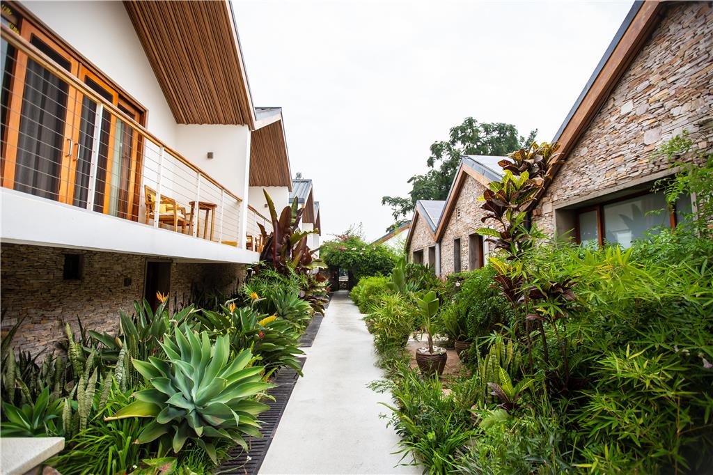 THE RETREAT-guestroom-Guest Room,On-Site.jpg