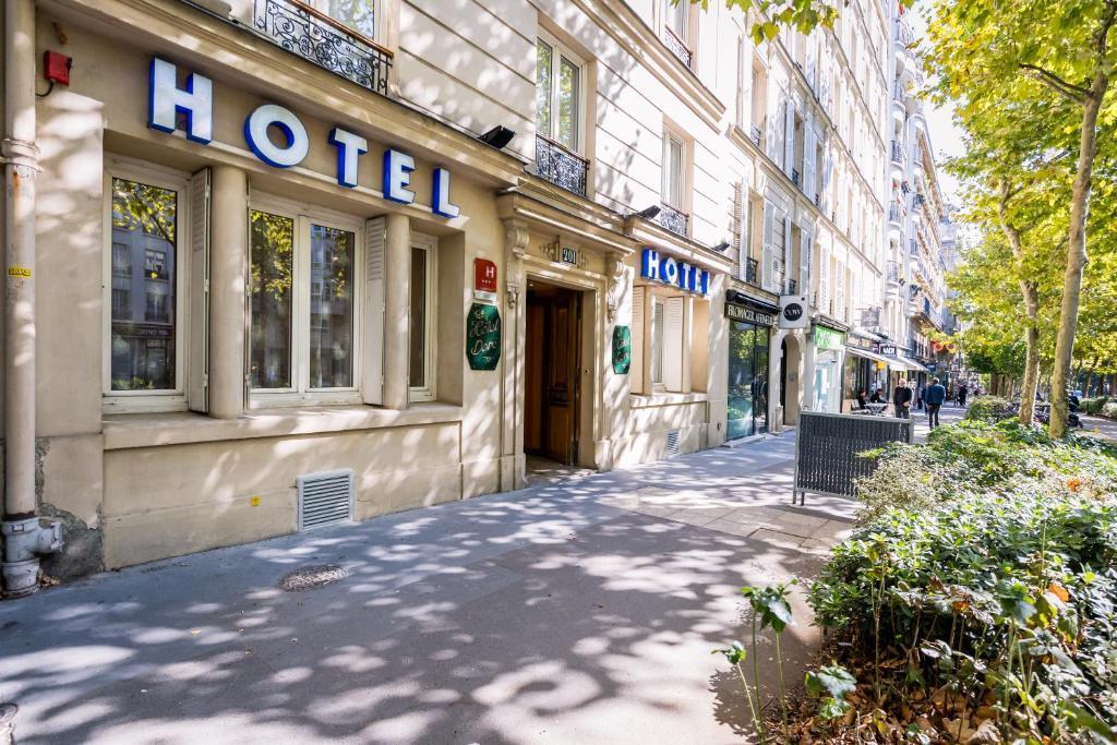 The Grand Hotel Dore