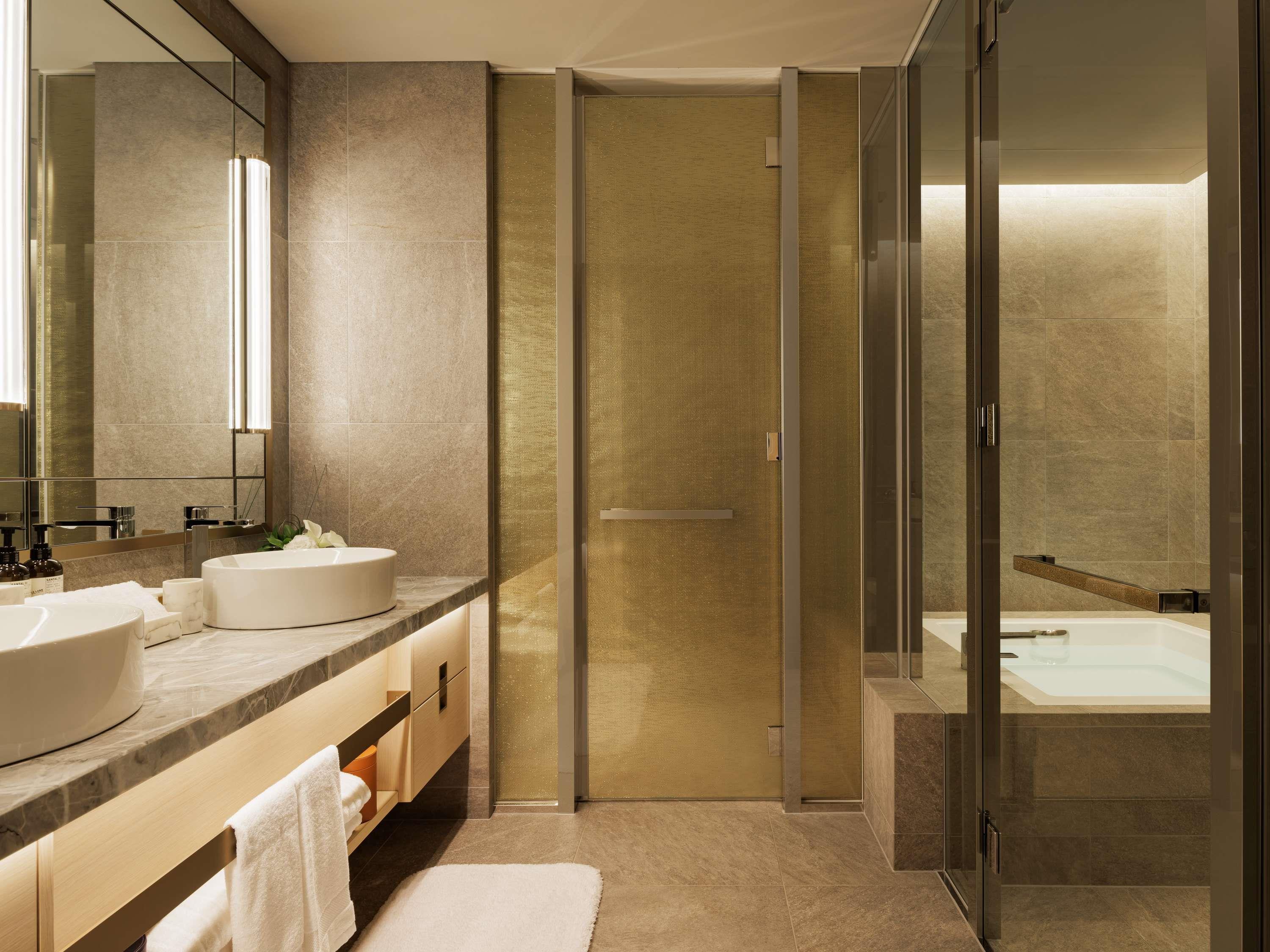 Fairmont Tokyo Room Type - FAIRMONT GOLD SUITE King - spacious 88sm, Lounge access, Separate living and bedroom Fairmont Tokyo Room Type - FAIRMONT GOLD SUITE King - spacious 88sm, Lounge access, Separate living and bedroom